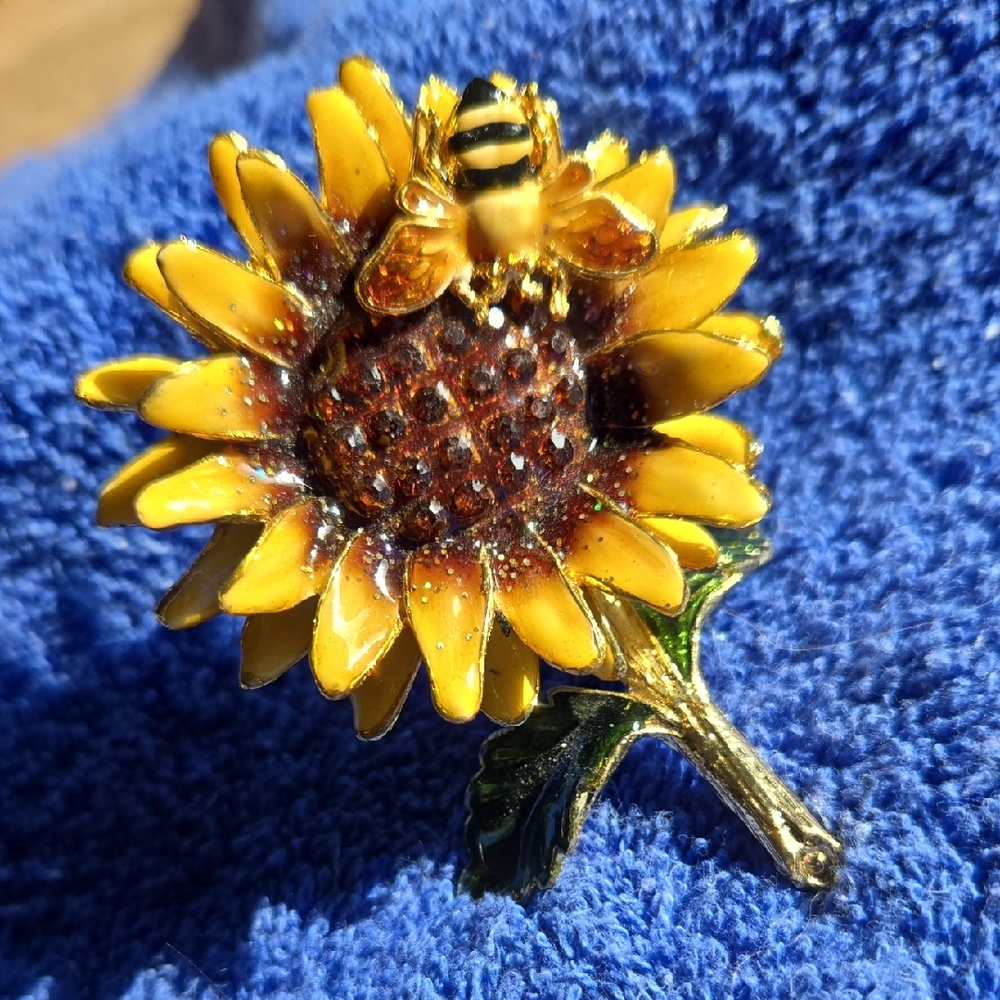 Welforth Enameled Pewter Bee Sunflower Trinket Box Vintage (BIN 008)